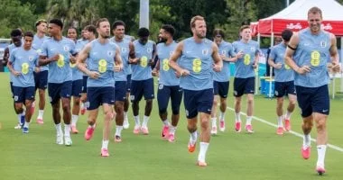 إعصار يهدد منتخب إنجلترا في كانساس سيتى