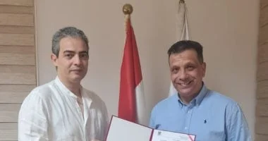 تسليم الوحدات السكنية لأعضاء نقابة الإعلاميين