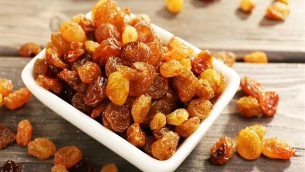 فوائد تناول الزبيب يومياً لجسمك