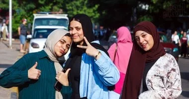 امتحانات الفيزياء والتاريخ لطلاب الثانوية العامة
