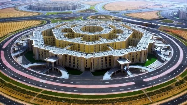 توقيع المرحلة الجديدة مع افتتاح الأوكتاجون