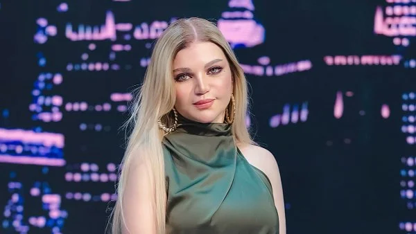 ياسمين الخطيب تعبر عن آرائها بشأن مباراة مصر والأرجنتين