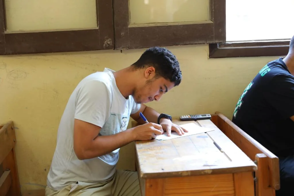 اختتام امتحانات الثانوية الأزهرية بمادة الأدب والنصوص