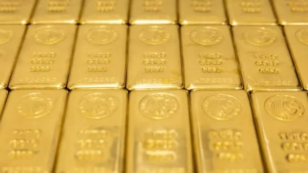تراجع سعر الذهب عيار 21 بمقدار 25 جنيهًا اليوم
