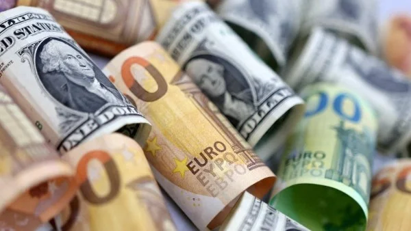 أسعار العملات اليوم الخميس: الدولار والريال والدينار