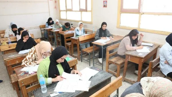 ضبط حالات غش ونقل طلاب مرضى في امتحانات المنيا