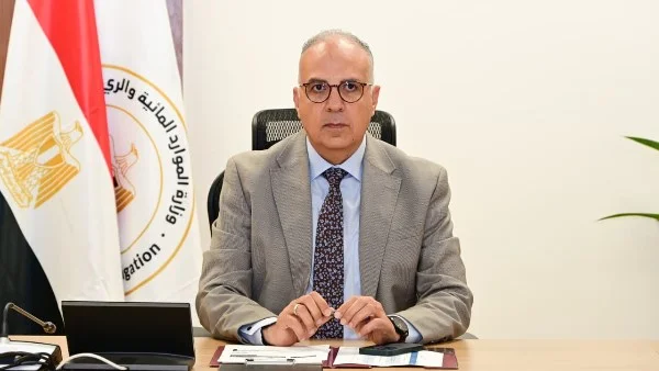 وزير الري يحذر: الترع ليست مقالب للقمامة