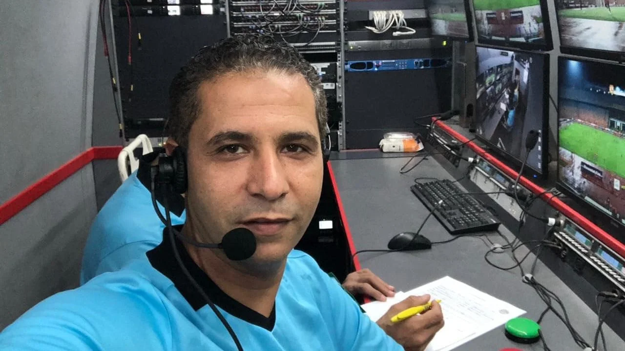 محمود عاشور حكم فيديو احتياطياً في ربع نهائي كأس العالم