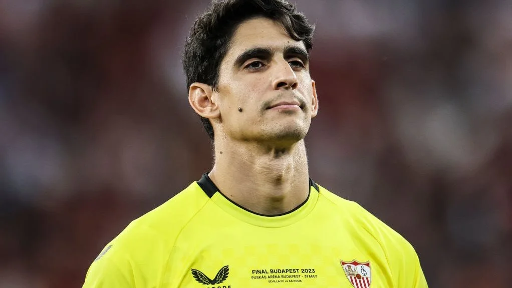بونو يشيد بالأرجنتين وميسي في كأس العالم