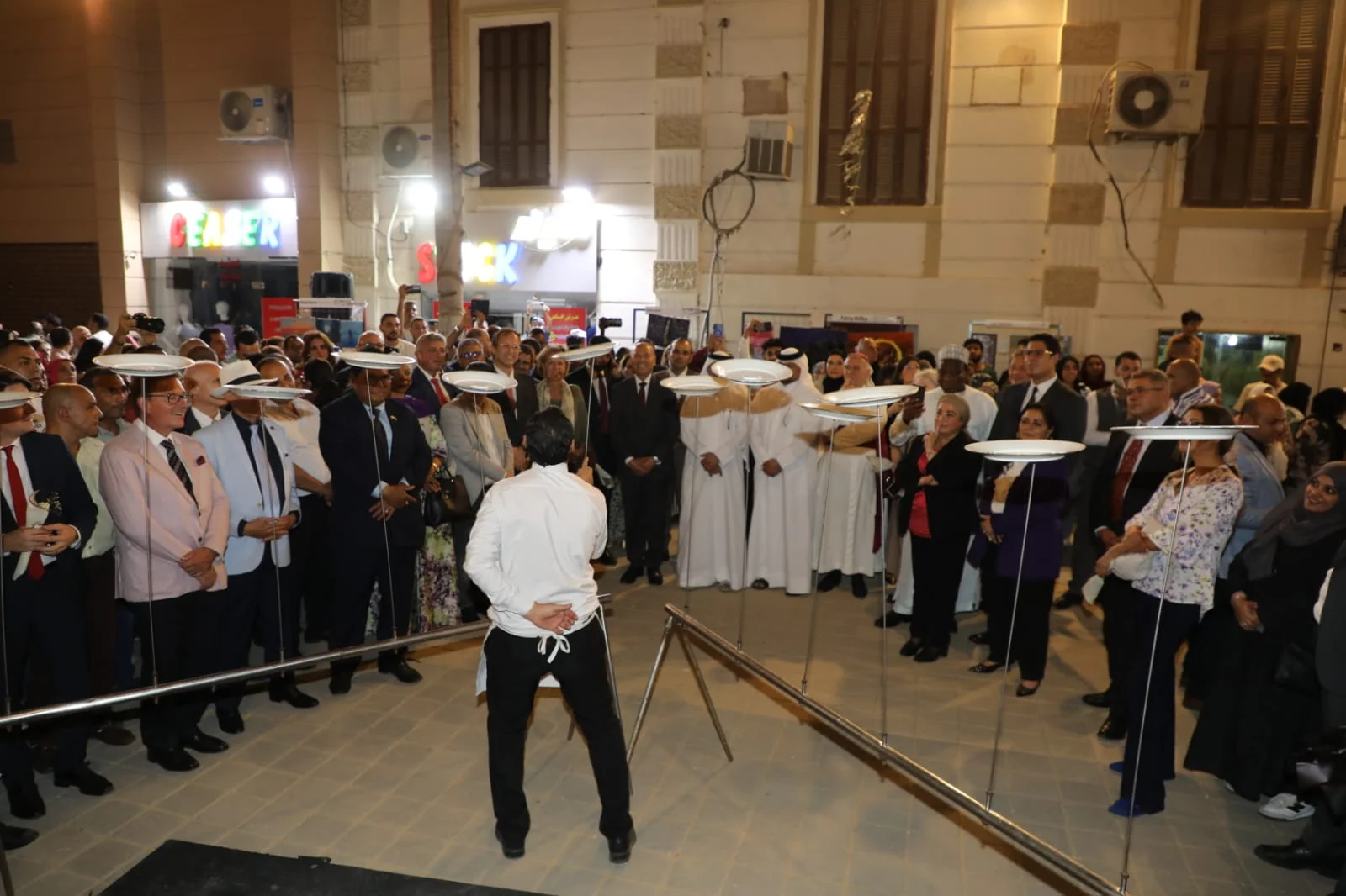 إقبال واسع على فعاليات شارع الفن بوسط القاهرة