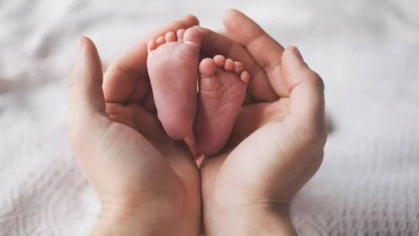 أسباب ظهور الشعر الأبيض وعلاقته بالعقم الوراثي