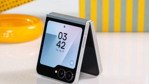 سامسونج قد تلغي سلسلة Galaxy Z Flip بعد Flip 8