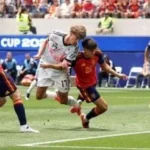إسبانيا وبلجيكا تنهيان الشوط الأول بالتعادل في كأس العالم