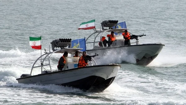 مفاوضات السلاح النووي الأمريكي الإيراني تربط بعبور ناقلات النفط