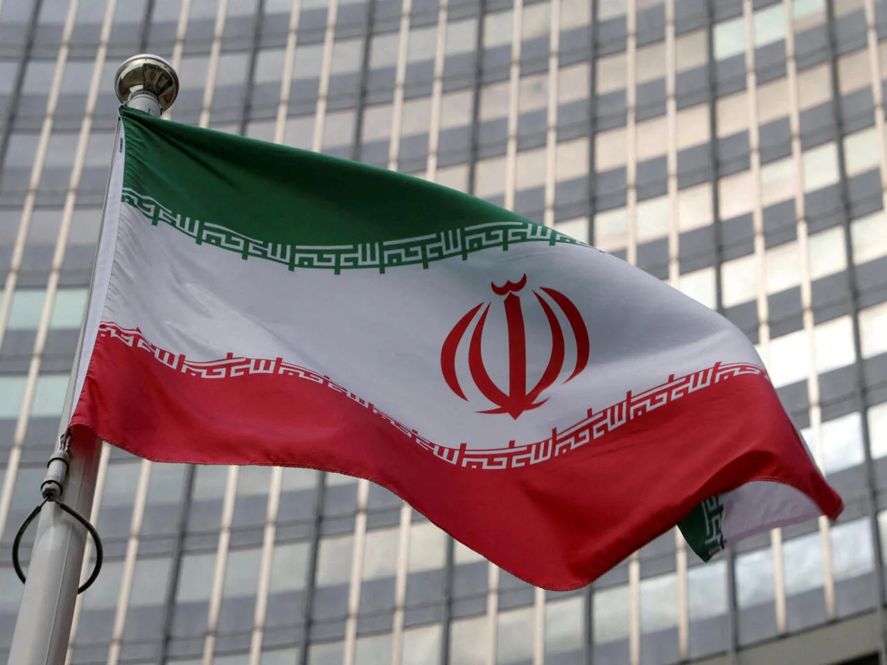 إيران تنفي طلب محادثات مع الولايات المتحدة