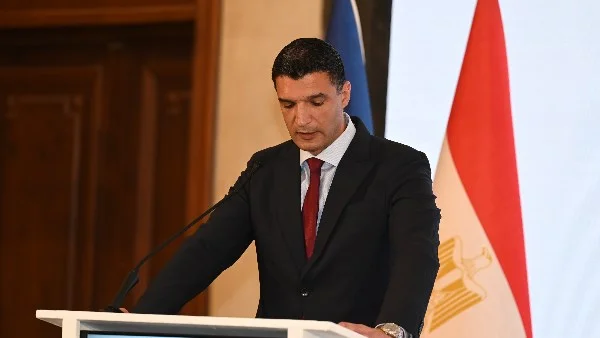 وزير الصناعة يزور المحلة الكبرى لدعم الصناعة الوطنية