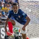 بايرن ميونخ يراقب مدافع برشلونة جول كوندي