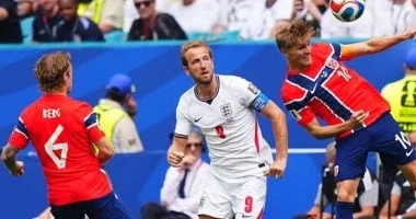 شيلدروب يسجل هدف النرويج ضد إنجلترا بدور الـ 8 لكأس العالم