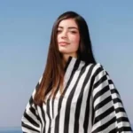 ليلى أحمد زاهر تتألق بجمالها أثناء الحمل