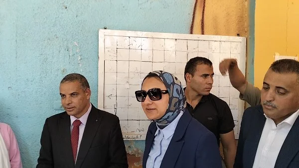 لقاء محافظ الوادي الجديد بطلاب الثانوية بعد الامتحانات