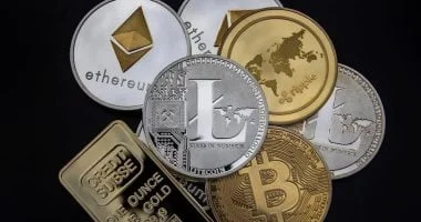 استقرار بيتكوين فوق 64 ألف دولار وسط تقلبات السوق