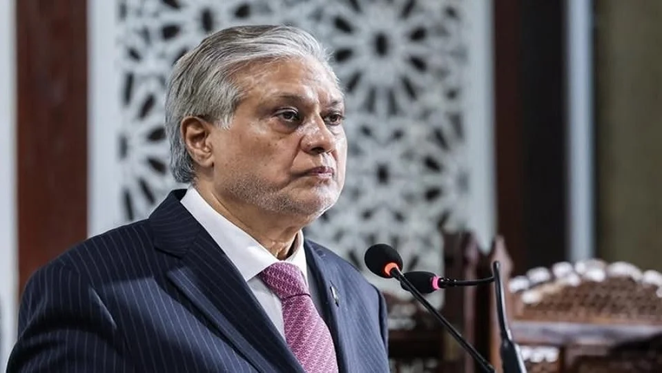 وزير الخارجية الباكستاني والسفير السعودي يبحثان التطورات الإقليمية