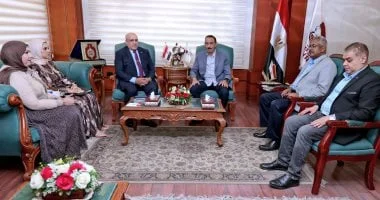 مناقشة فرص الاستثمار في سوهاج