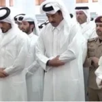 أمير قطر يتقدم مراسم تشييع الشيخ حمد بن خليفة آل ثاني