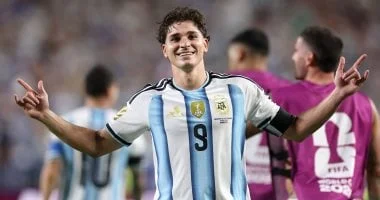 أرسنال يسعى لضم جوليان ألفاريز من أتلتيكو مدريد