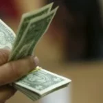 التحقيقات مع متهمين بالإتجار بالنقد الأجنبي