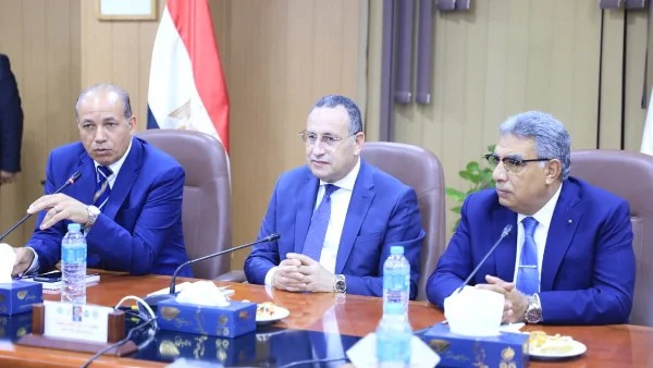 تراجع أسعار الذهب بفعل صعود النفط وعوائد السندات الأمريكية