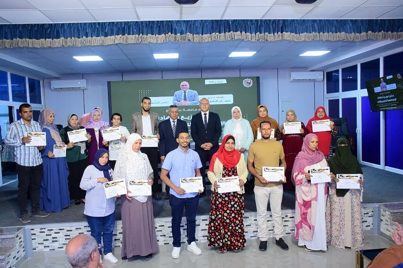 تكريم 520 من أعضاء الجهاز الإداري بجامعة سوهاج