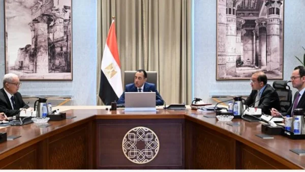 مدبولي يتابع خطة تخارج الدولة من الشركات الحكومية