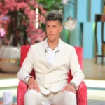 إمام عاشور ضيف منى الشاذلي بعد العودة من كأس العالم