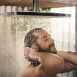 مخاطر الاستحمام بعد التعرض للحرارة في الصيف