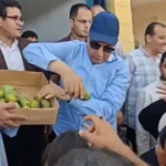 محافظ المنيا يفتتح سوق بني مزار الحضاري ويشارك المواطنين فرحتهم