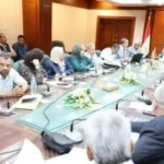 محافظ سوهاج يناقش الأصول غير المستغلة لدعم الاستثمارات