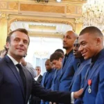ماكرون يهنئ إسبانيا ويشيد بأداء منتخب فرنسا