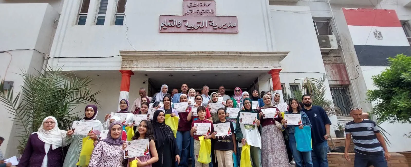 تكريم الطلاب الفائزين في مسابقة "لمحات من الشرقية"