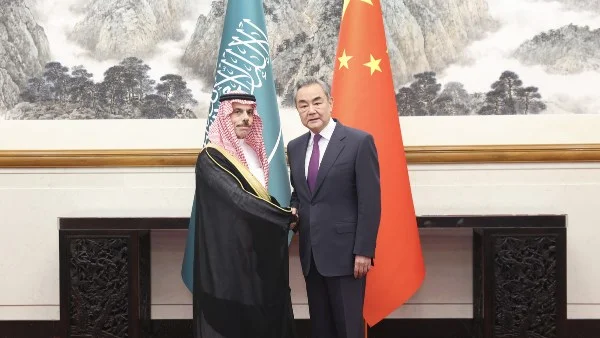 الصين تدعو لحفاظ على زخم المفاوضات بين أمريكا وإيران