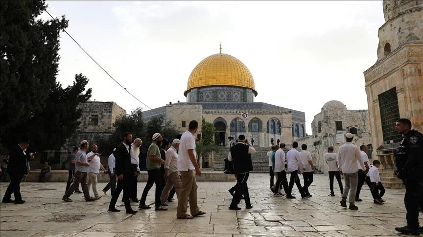 اقتحام مستوطنين للمسجد الأقصى في القدس