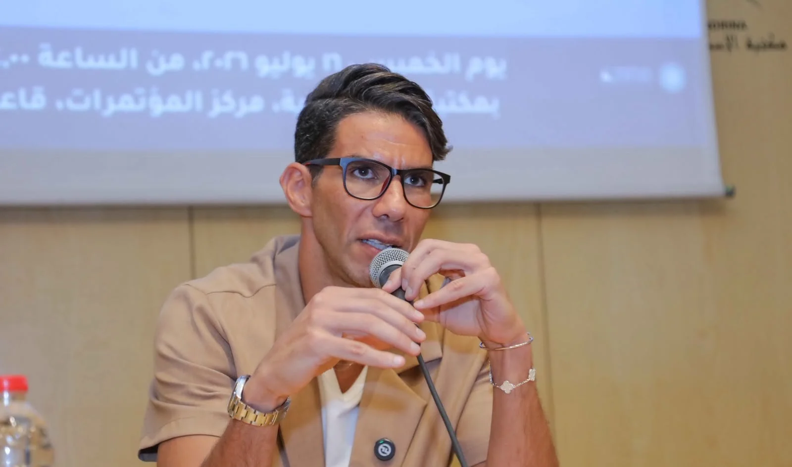 شريف إكرامي يكشف تفاصيل كتابه "برشامة"