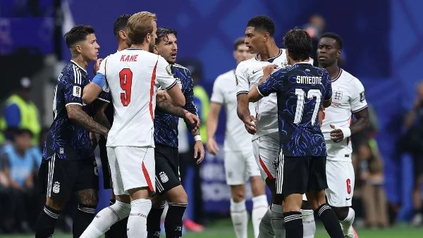 31 واقعة مثيرة في مباراة الأرجنتين وإنجلترا بكأس العالم