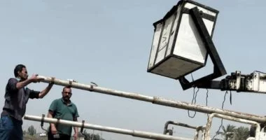 تركيب 1500 عمود إنارة بديرب نجم لتحسين الخدمات