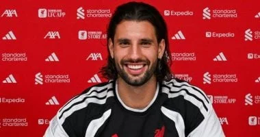 ليفربول يمنح سوبوسلاي عقداً جديداً طويل الأمد
