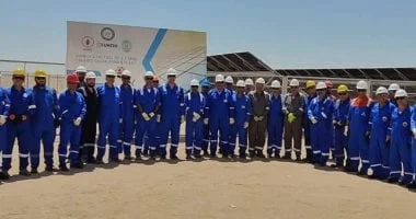 رئيس "جنوب الوادى للبترول" يتفقد حقول عش الملاحة
