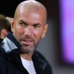 زيدان يقترب من قيادة المنتخب الفرنسي