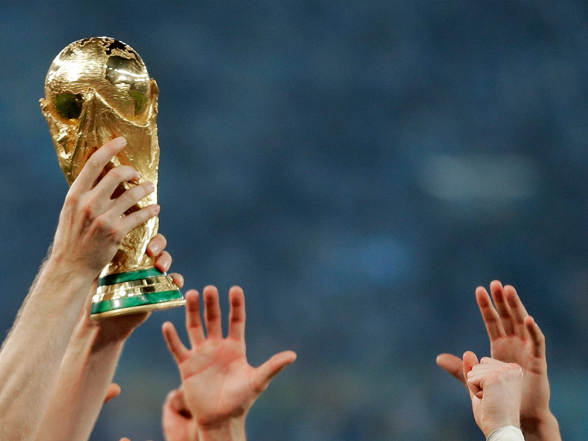 صُنع الكأس: قصة النحات الإيطالي الشهير