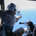 Marines تطلق طائرات مسيرة من طائرات هليكوبتر خلال تدريبات بحرية