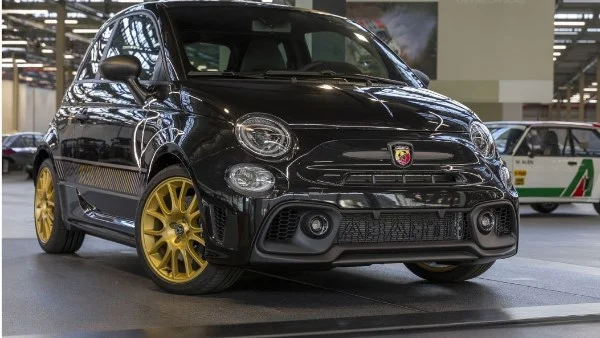أبارث 695 ANNIVERSARIO: أداء مميز في تصميم مدمج